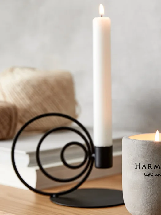 Vela BOSSE Ø8xA9cm gris claro en Gris - Velas y Portavelas, Uruguay | JYSK, vista 2