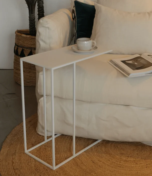 MESA LATERAL BLOMUS FERA en Blanco - Mesas de arrimo, Uruguay | Más Infinito Casa, vista 2