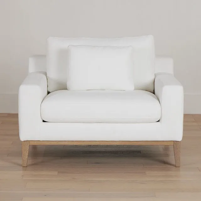 Butaca tapizada Oscar en Blanco - Sillones y sofás, Uruguay | Pieza Clave
