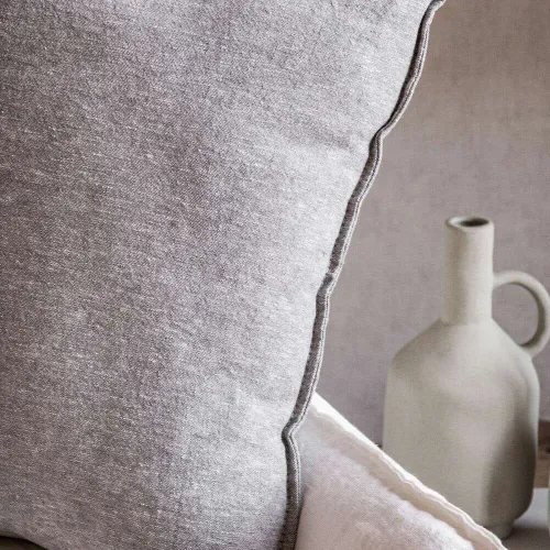 ALMOHADON PAZ - LINO GRIS CLARO - 55 X 55 en Gris - Textiles, Uruguay | La Iberica