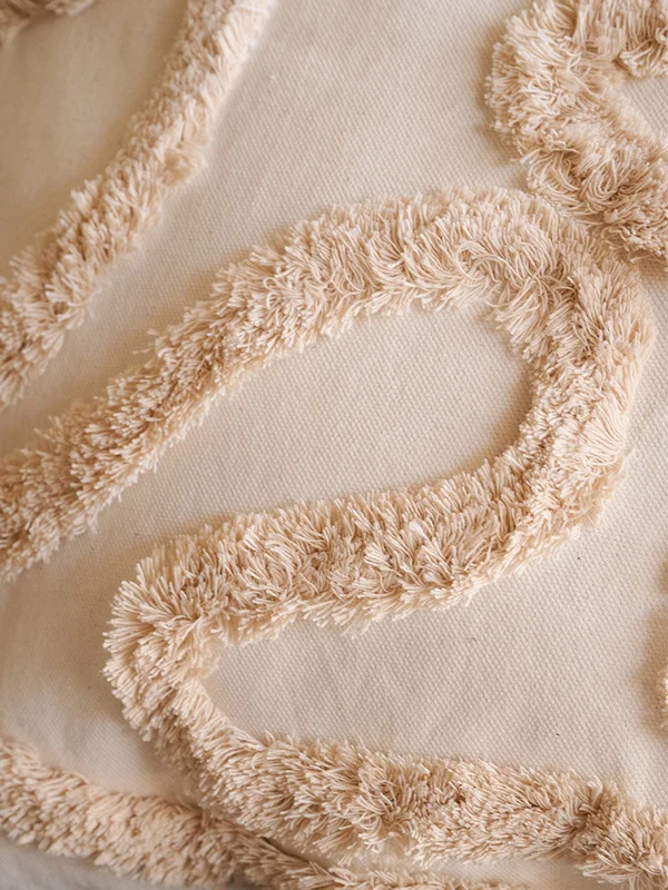 Almohadón Bordado Ondas en Beige - Textiles, Uruguay | Cabana, vista 3