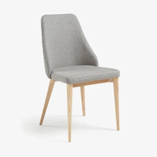 Silla Rosie - gris claro con patas de madera acabado natural en Gris - Sillas, Uruguay | Kavehome