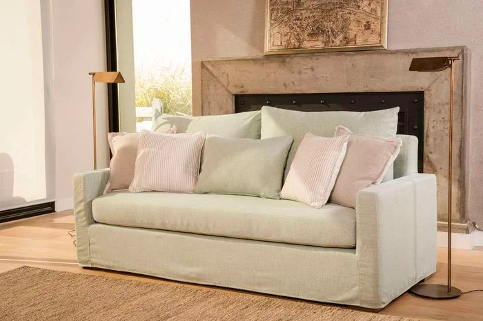 SILLON SOFIA - LINO ANTIMANCHAS MINT en Verde oliva - Sillones y sofás, Uruguay | La Iberica