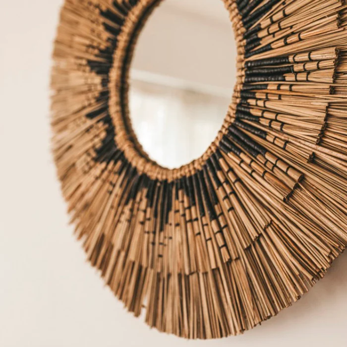 Espejo en fibra natural Hari 70cm en Madera natural - Espejos, Uruguay | Alta Gracia Deco, vista 3