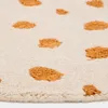 Alfombra redonda Tandani de algodón beige - con diseño de guepardo naranja Ø 100 cm en Beige - Textiles, Uruguay | Kavehome, vista 3 de 5