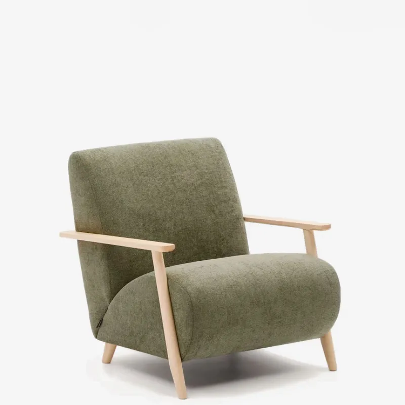 Butaca Meghan de chenilla verde y madera maciza de fresno con acabado natural en Verde - Butacas, banquetas y puffs, Uruguay | Kavehome