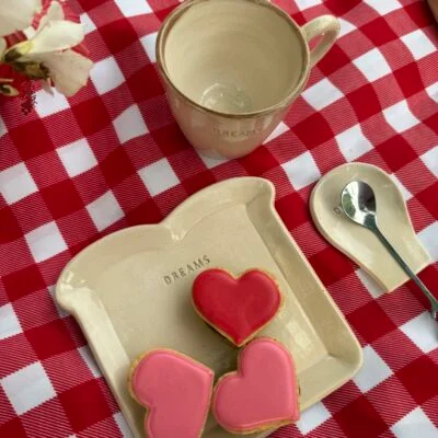 Kit desayuno con vaso de cerámica, apoya cucharas, plato y cucharita en Beige - Decoración, Uruguay | Dreams On Time, vista 16