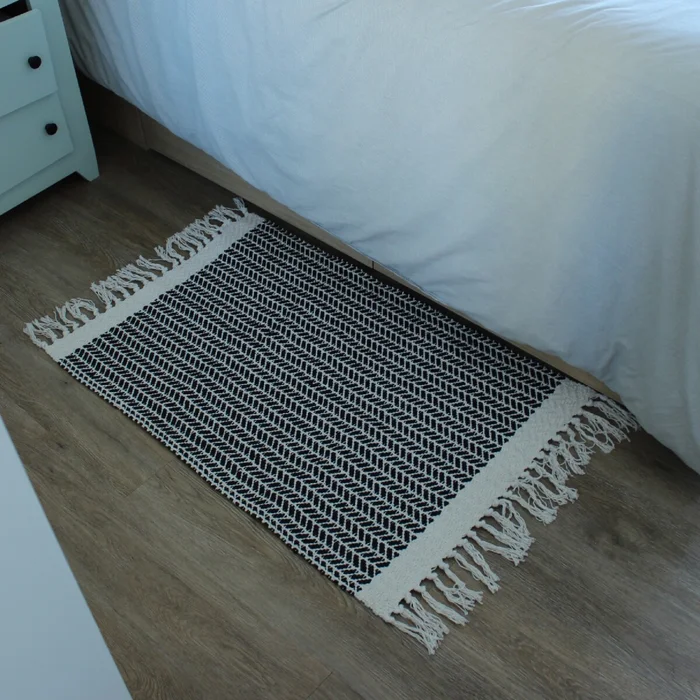 Alfombra tejida 60x90cm - 60x90cm en Negro - Alfombras, Uruguay | Buho Store