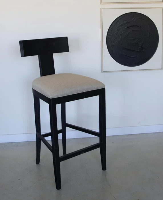 Banqueta en teca y asiento tapizado en lino antimanchas en Negro - Butacas, banquetas y puffs, Uruguay | Entrecasa, vista 2