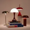 Lámpara de mesa hongo inalámbrica plateada en Plateado - Lámparas de mesa, Uruguay | Buho Store, vista 4 de 4