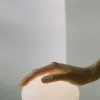 Bolita  en Blanco - Lámparas de mesa, Uruguay | Darko Lighting, vista 3 de 4
