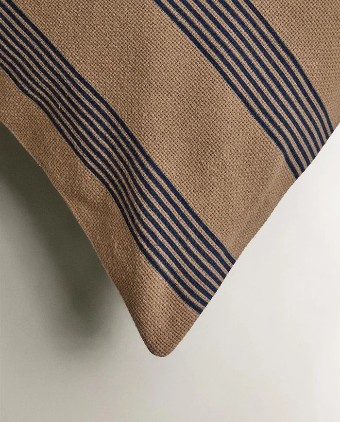 FUNDA COJÍN RAYAS en Marrón - Textiles, Uruguay | Zara Home, vista 2