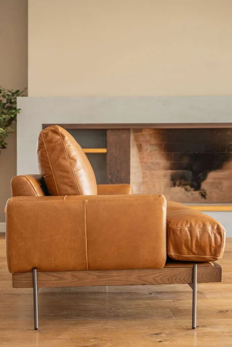 SILLON COSMOPOLITAN - CUERO ITALIANO CARAMELO en Marrón - Sillones y sofás, Uruguay | La Iberica, vista 15