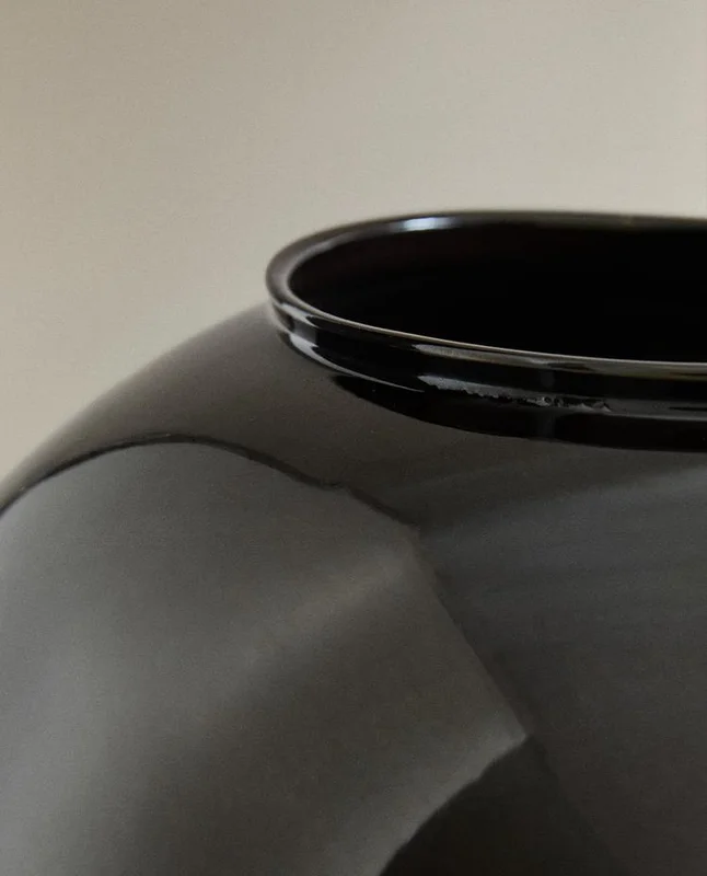 JARRÓN ESFERA GLOSS en Negro - Jarrones, Uruguay | Zara Home, vista 3