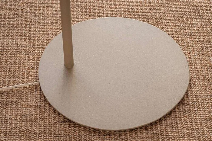 LAMPARA DE LECTURA - CALIZA en Beige - Lámparas de pie, Uruguay | La Iberica, vista 4
