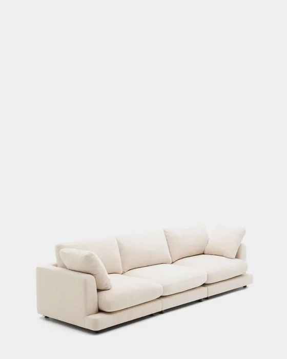 Sofá Gala 4 plazas de chenilla beige FSC Mix Credit 300 cm en Beige - Sillones y sofás, Uruguay | Kavehome