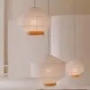 Pantalla para lámpara de techo Hila de papel blanco y chapa de madera natural - Ø 55 cm en Blanco, Natural - Lámparas colgantes, Uruguay | Kavehome, vista 3 de 7