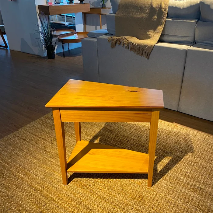 Mesa Lateral Miguel - Madera Maciza en Madera natural - Mesas de living, Uruguay | Balton, vista 4