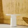 Mesa de centro Albanella de cemento con acabado blanco brillante Ø65 cm - Ø65 cm en Blanco - Mesas de comedor, Uruguay | Kavehome, vista 2 de 8