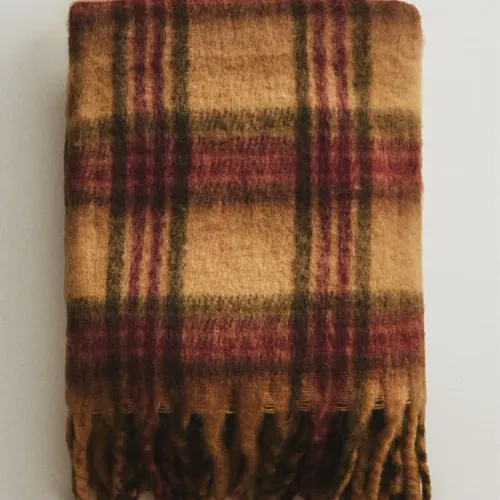 MANTA SUAVE CUADROS FLECOS - Textiles, Uruguay | Zara Home