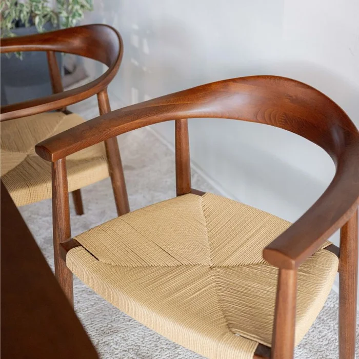 Silla Fabiola / Madera y Fibra en Marrón - Sillas, Uruguay | Fábrica Italiana