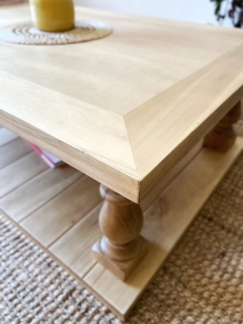 Mesa ratona patas torneadas en Madera natural - Mesas de living, Uruguay | Decoramuss, vista 2