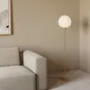 Luminaria de pie Mahala de acero y cristal glaseado en Dorado - Lámparas de pie, Uruguay | Kavehome, vista 3 de 5