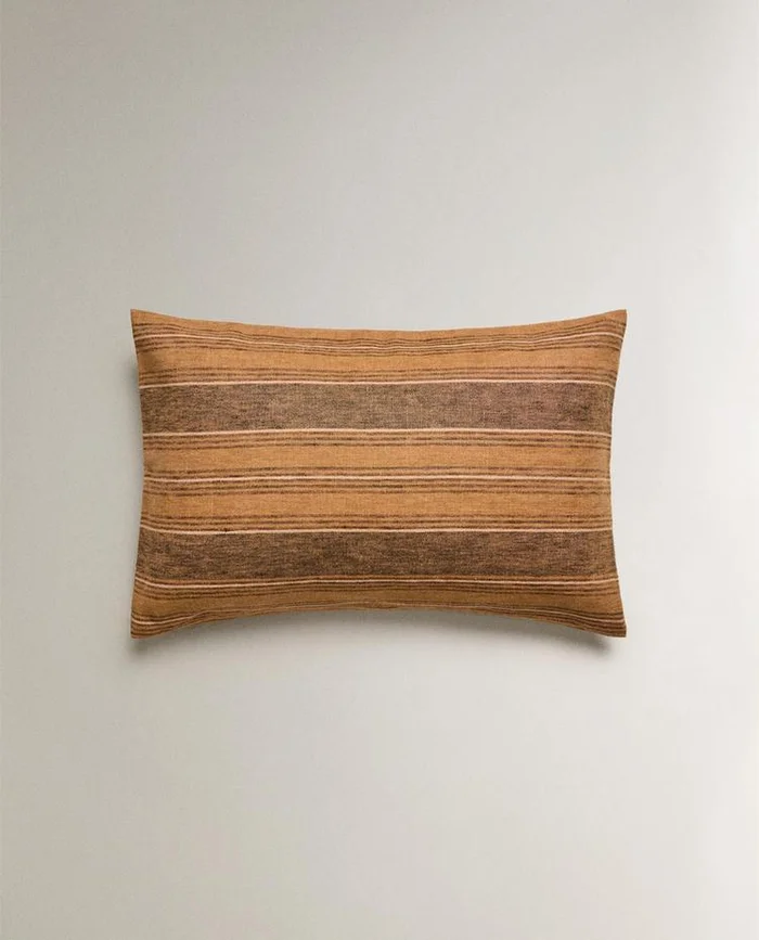 FUNDA COJÍN LINO RAYAS en Multicolor - Textiles, Uruguay | Zara Home, vista 2