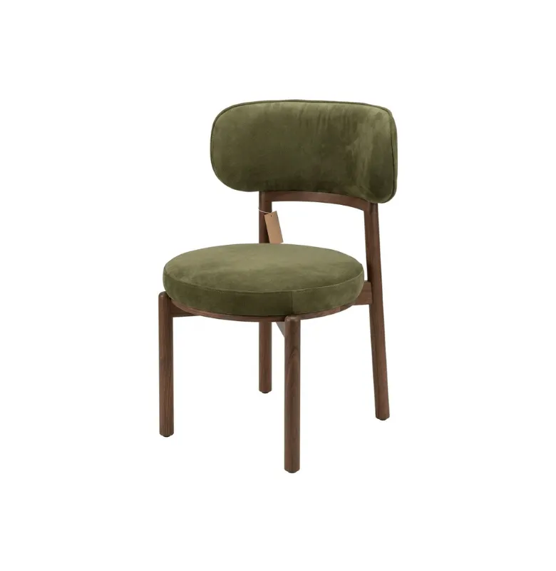 SILLA HILARIO NOGAL Y GAMUZA VERDE en Verde oliva - Sillas, Uruguay | Masinfinito Casa