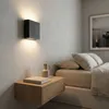 Aplique de Pared Cubo Dual en Negro - Iluminación, Uruguay | La Perla, vista 3 de 4