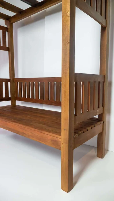 PERGOLA CON ASIENTO en Madera natural - Muebles para el exterior, Uruguay | Fundamento Muebles, vista 2