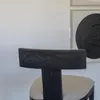Banqueta en teca y asiento tapizado en lino antimanchas en Negro - Butacas, banquetas y puffs, Uruguay | Entrecasa, vista 6 de 6