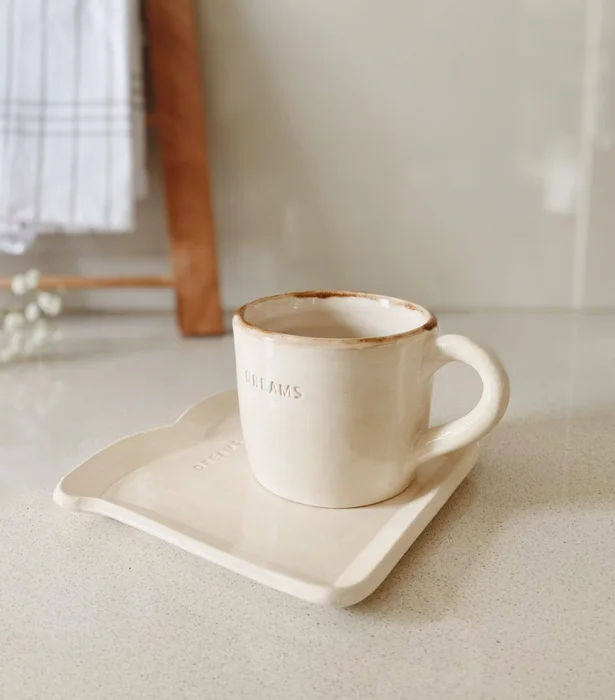 Taza y plato tostada en cerámica en Beige - Decoración, Uruguay | Dreams On Time