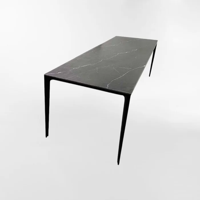MESA DE EXTERIOR CELLINA NEGRO RECTANGULAR en Negro SKU - Mesas de comedor, Uruguay | Viasono, vista 4