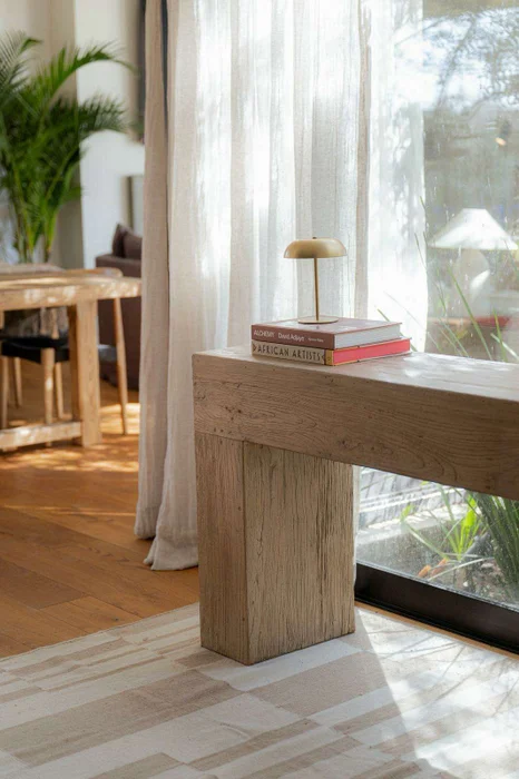 MESA DE ARRIMO / CONSOLA TAURET - 1.42 MTS en Madera natural - Bibliotecas, Uruguay | La Iberica, vista 4