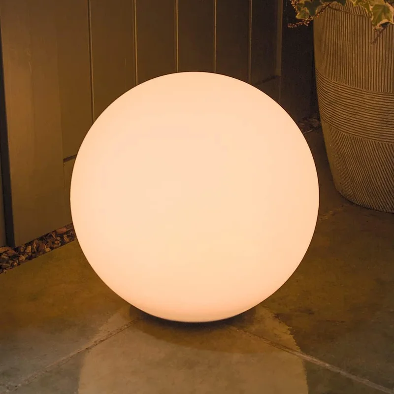 Luminaria de Exterior Garden Ball Big IP44 en Blanco - Lámparas de pie, Uruguay | Serlux, vista 4