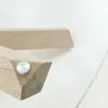 Mesa Lotus Ø 120 cm - de cristal patas madera maciza de roble en Madera natural - Mesas de comedor, Uruguay | Kavehome, vista 4 de 6