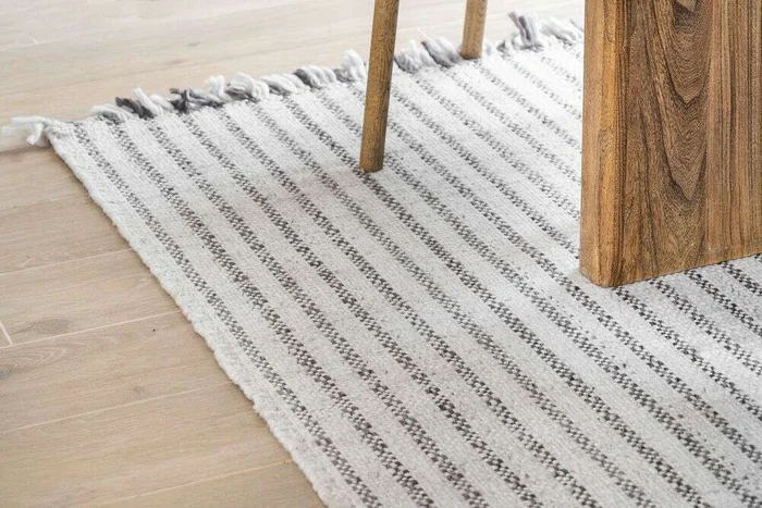 ALFOMBRA RAYADA HILO - 2.40 X 1.90 MTS. en Blanco - Alfombras, Uruguay | La Iberica, vista 2