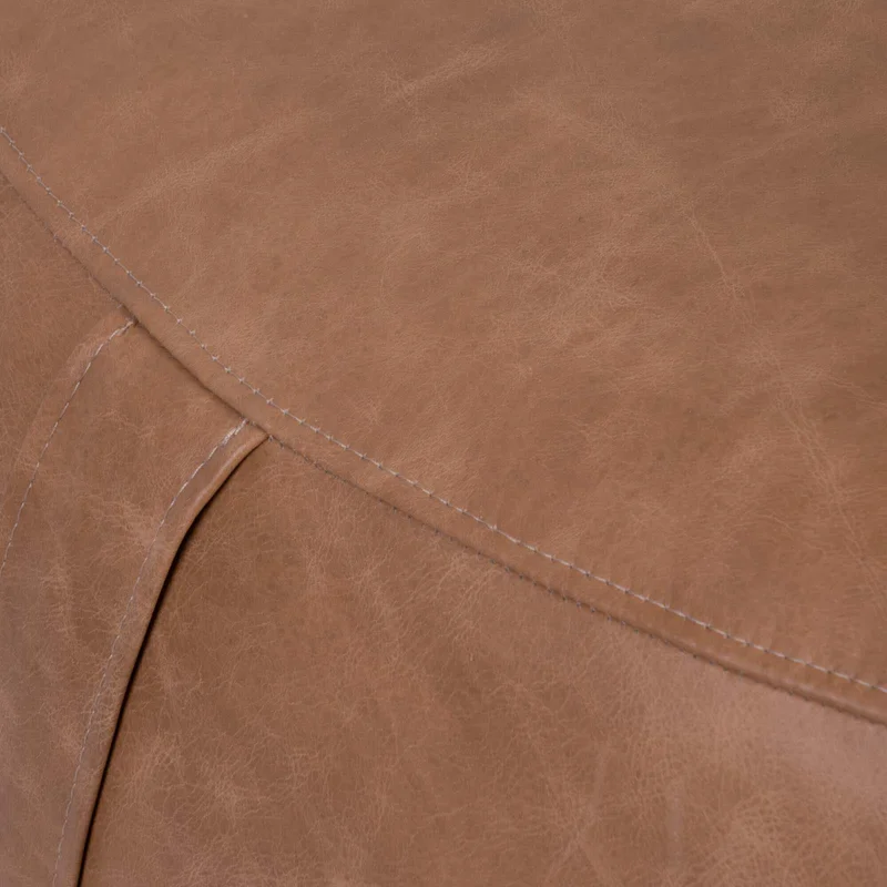 Puff Cuero Marron Olten Camel en Marrón - Sillones y sofás, Uruguay | Divino, vista 5