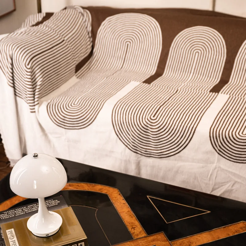 Manta para sillón y cama con diseños semicírculo marrón - 180 x 230 cm en Marrón - Textiles, Uruguay | Buho Store, vista 5