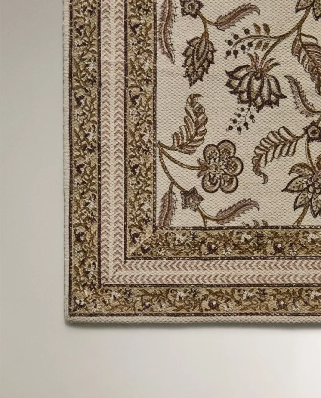ALFOMBRA ESTAMPADO FLORAL en Beige - Alfombras, Uruguay | Zara Home, vista 5