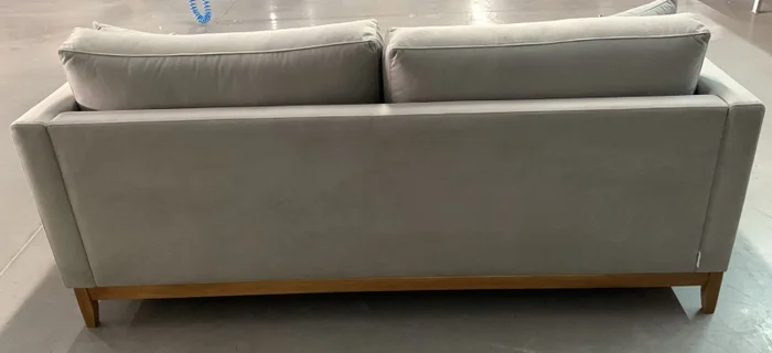 Sofá Felini 3 Cuerpos (200 cm) – Gris Claro Aqua Block en Gris - Sillones y sofás, Uruguay | Berna Home, vista 6