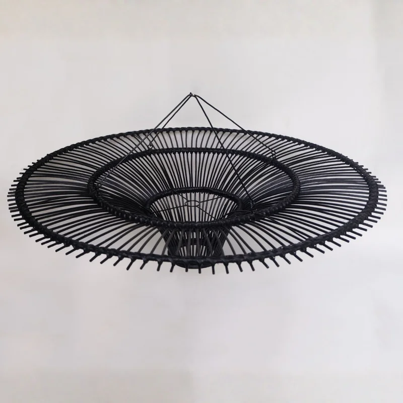 Lámpara de Ratán Syra | Casakos Uruguay en Negro - Lámparas colgantes, Uruguay | Casakos, vista 6