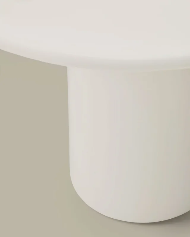 Mesa de centro Albanella de cemento con acabado blanco brillante - Ø65 cm en Blanco - Mesas de living, Uruguay | Kavehome, vista 6