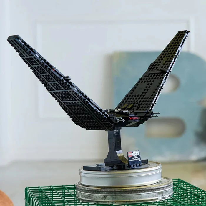 JUEGO DE MESA LEGO® CASCO DE KYLO REN  en Negro - Decoración, Uruguay | Viasono, vista 2