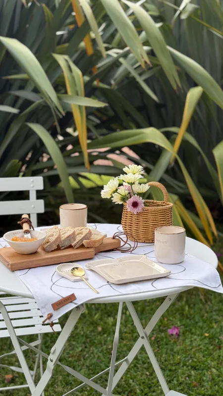 Kit desayuno con vaso de cerámica, apoya cucharas, plato y cucharita en Beige - Decoración, Uruguay | Dreams On Time, vista 45