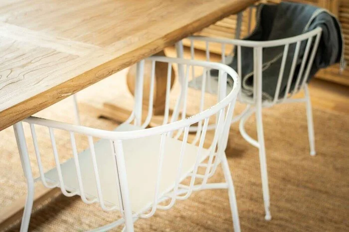 BUTACA / SILLA DE METAL WHITE en Blanco - Sillas, Uruguay | La Iberica, vista 2