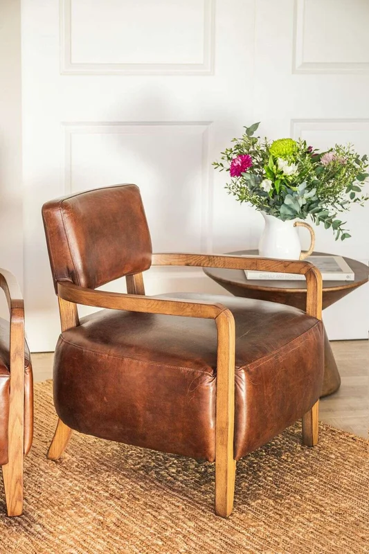 BUTACA WOOLY - WALNUT Y CUERO ITALIANO ENVEJECIDO en Marrón - Butacas, banquetas y puffs, Uruguay | La Iberica, vista 9