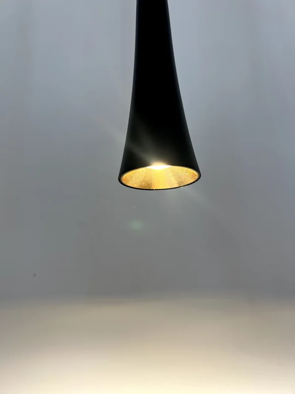 Lampara colgante TUBE en Negro - Lámparas colgantes, Uruguay | Simple Deco, vista 3