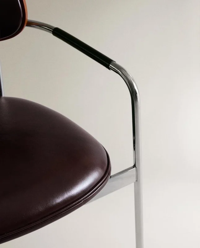 SILLA PIEL Y ACERO INOXIDABLE en Marrón - Sillas, Uruguay | Zara Home, vista 3